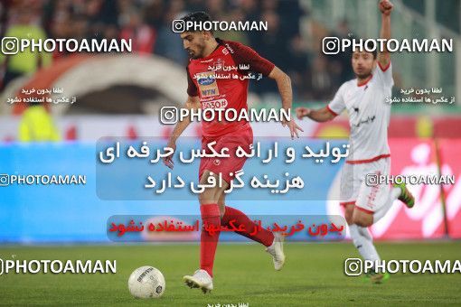 1503718, Tehran, , Iran Football Pro League، Persian Gulf Cup، Week 12، First Leg، Persepolis 1 v 0 Nassaji Qaemshahr on 2019/12/27 at Azadi Stadium