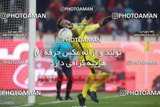 1503752, Tehran, , Iran Football Pro League، Persian Gulf Cup، Week 12، First Leg، Persepolis 1 v 0 Nassaji Qaemshahr on 2019/12/27 at Azadi Stadium