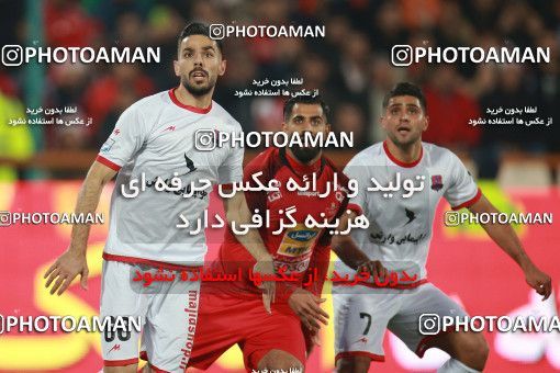 1503897, Tehran, , Iran Football Pro League، Persian Gulf Cup، Week 12، First Leg، Persepolis 1 v 0 Nassaji Qaemshahr on 2019/12/27 at Azadi Stadium
