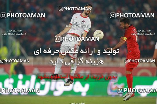 1503894, Tehran, , Iran Football Pro League، Persian Gulf Cup، Week 12، First Leg، Persepolis 1 v 0 Nassaji Qaemshahr on 2019/12/27 at Azadi Stadium