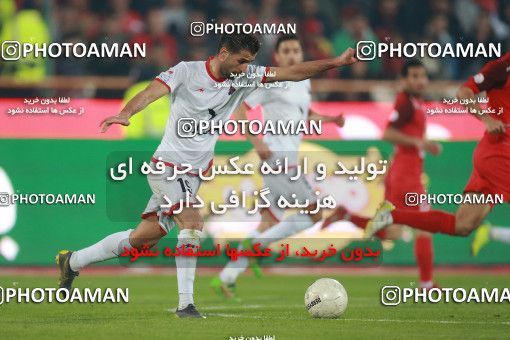 1503823, Tehran, , Iran Football Pro League، Persian Gulf Cup، Week 12، First Leg، Persepolis 1 v 0 Nassaji Qaemshahr on 2019/12/27 at Azadi Stadium