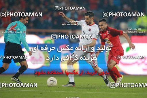 1503919, Tehran, , Iran Football Pro League، Persian Gulf Cup، Week 12، First Leg، Persepolis 1 v 0 Nassaji Qaemshahr on 2019/12/27 at Azadi Stadium