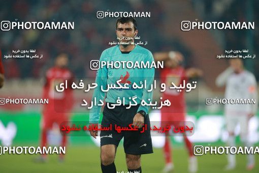 1503854, Tehran, , Iran Football Pro League، Persian Gulf Cup، Week 12، First Leg، Persepolis 1 v 0 Nassaji Qaemshahr on 2019/12/27 at Azadi Stadium