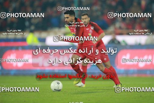 1503845, Tehran, , Iran Football Pro League، Persian Gulf Cup، Week 12، First Leg، Persepolis 1 v 0 Nassaji Qaemshahr on 2019/12/27 at Azadi Stadium