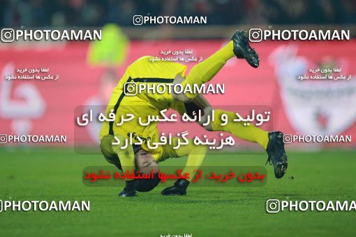 1503888, Tehran, , Iran Football Pro League، Persian Gulf Cup، Week 12، First Leg، Persepolis 1 v 0 Nassaji Qaemshahr on 2019/12/27 at Azadi Stadium