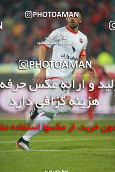 1503798, Tehran, , Iran Football Pro League، Persian Gulf Cup، Week 12، First Leg، Persepolis 1 v 0 Nassaji Qaemshahr on 2019/12/27 at Azadi Stadium