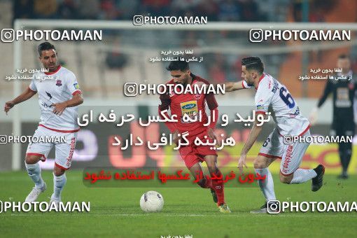 1504022, Tehran, , Iran Football Pro League، Persian Gulf Cup، Week 12، First Leg، Persepolis 1 v 0 Nassaji Qaemshahr on 2019/12/27 at Azadi Stadium