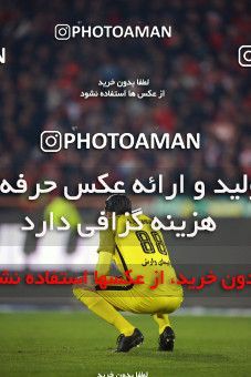 1503956, Tehran, , Iran Football Pro League، Persian Gulf Cup، Week 12، First Leg، Persepolis 1 v 0 Nassaji Qaemshahr on 2019/12/27 at Azadi Stadium