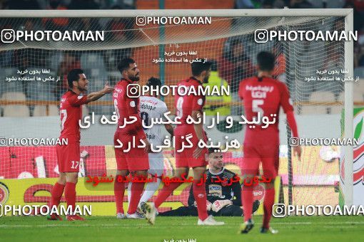 1504018, Tehran, , Iran Football Pro League، Persian Gulf Cup، Week 12، First Leg، Persepolis 1 v 0 Nassaji Qaemshahr on 2019/12/27 at Azadi Stadium