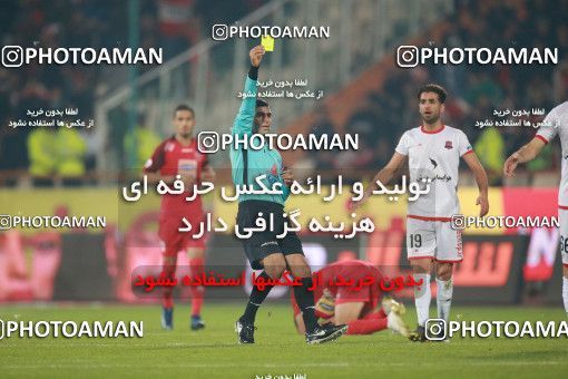 1503953, Tehran, , Iran Football Pro League، Persian Gulf Cup، Week 12، First Leg، Persepolis 1 v 0 Nassaji Qaemshahr on 2019/12/27 at Azadi Stadium