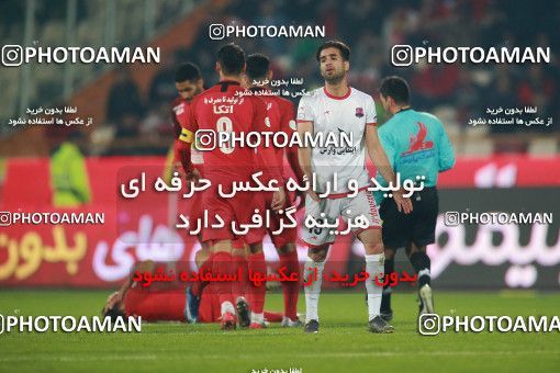 1503999, Tehran, , Iran Football Pro League، Persian Gulf Cup، Week 12، First Leg، Persepolis 1 v 0 Nassaji Qaemshahr on 2019/12/27 at Azadi Stadium