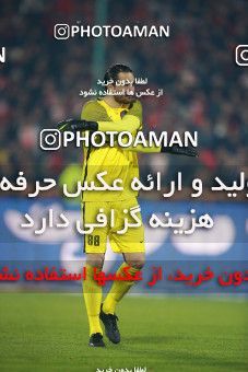 1504015, Tehran, , Iran Football Pro League، Persian Gulf Cup، Week 12، First Leg، Persepolis 1 v 0 Nassaji Qaemshahr on 2019/12/27 at Azadi Stadium