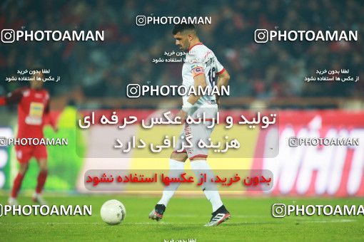 1503983, Tehran, , Iran Football Pro League، Persian Gulf Cup، Week 12، First Leg، Persepolis 1 v 0 Nassaji Qaemshahr on 2019/12/27 at Azadi Stadium