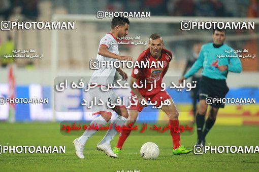 1503984, Tehran, , Iran Football Pro League، Persian Gulf Cup، Week 12، First Leg، Persepolis 1 v 0 Nassaji Qaemshahr on 2019/12/27 at Azadi Stadium