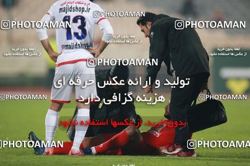 1504086, Tehran, , Iran Football Pro League، Persian Gulf Cup، Week 12، First Leg، Persepolis 1 v 0 Nassaji Qaemshahr on 2019/12/27 at Azadi Stadium