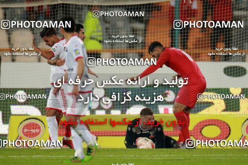 1504066, Tehran, , Iran Football Pro League، Persian Gulf Cup، Week 12، First Leg، Persepolis 1 v 0 Nassaji Qaemshahr on 2019/12/27 at Azadi Stadium