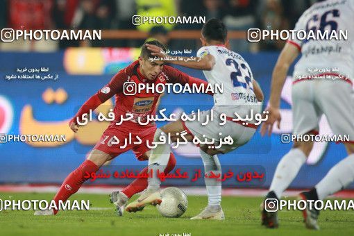 1504077, Tehran, , Iran Football Pro League، Persian Gulf Cup، Week 12، First Leg، Persepolis 1 v 0 Nassaji Qaemshahr on 2019/12/27 at Azadi Stadium