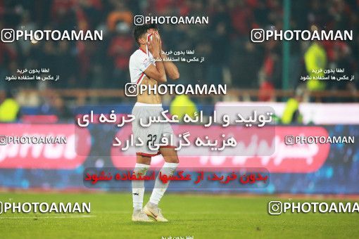 1504064, Tehran, , Iran Football Pro League، Persian Gulf Cup، Week 12، First Leg، Persepolis 1 v 0 Nassaji Qaemshahr on 2019/12/27 at Azadi Stadium