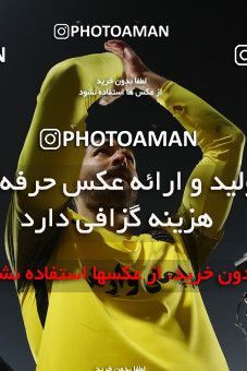 1504069, Tehran, , Iran Football Pro League، Persian Gulf Cup، Week 12، First Leg، Persepolis 1 v 0 Nassaji Qaemshahr on 2019/12/27 at Azadi Stadium