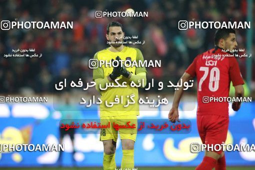 1807695, Tehran, , Iran Football Pro League، Persian Gulf Cup، Week 12، First Leg، Persepolis 1 v 0 Nassaji Qaemshahr on 2019/12/27 at Azadi Stadium