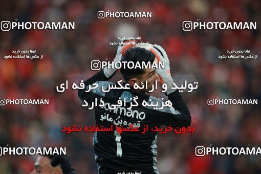 1514559, Tehran, Iran, Iran Football Pro League، Persian Gulf Cup، Week 17، Second Leg، Persepolis 2 v 0 Tractor Sazi on 2020/01/26 at Azadi Stadium