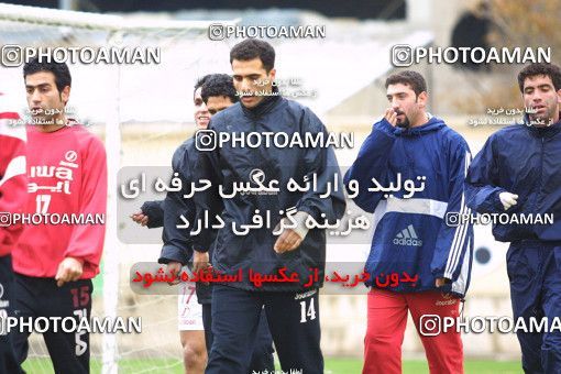 1517089, Tehran, , لیگ برتر فوتبال ایران, Persepolis Football Team Training Session on 2002/11/02 at Karegaran Stadium