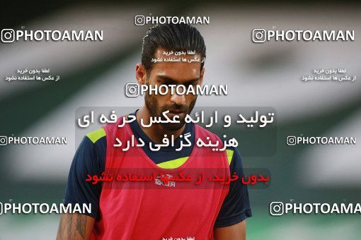 1538337, Tehran, Iran, Iran Football Pro League، Persian Gulf Cup، Week 28، Second Leg، Persepolis 0 v 1 Zob Ahan Esfahan on 2020/08/07 at Azadi Stadium