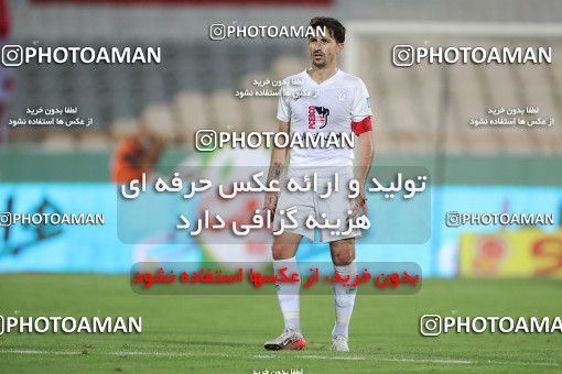1538343, Tehran, Iran, Iran Football Pro League، Persian Gulf Cup، Week 28، Second Leg، Persepolis 0 v 1 Zob Ahan Esfahan on 2020/08/07 at Azadi Stadium