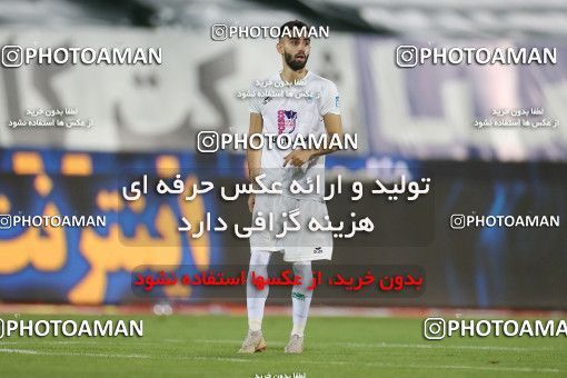 1538304, Tehran, Iran, Iran Football Pro League، Persian Gulf Cup، Week 28، Second Leg، Persepolis 0 v 1 Zob Ahan Esfahan on 2020/08/07 at Azadi Stadium
