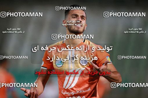 1536421, Tehran, Iran, لیگ برتر فوتبال ایران، Persian Gulf Cup، Week 1، First Leg، Saipa 0 v 0 Persepolis on 2020/11/06 at Shahid Dastgerdi Stadium