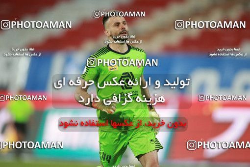 1536934, Tehran, Iran, Iran Football Pro League، Persian Gulf Cup، Week 25، Second Leg، Persepolis 1 v 0 Foulad Khouzestan on 2020/07/18 at Azadi Stadium