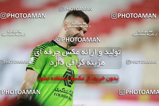 1536881, Tehran, Iran, Iran Football Pro League، Persian Gulf Cup، Week 25، Second Leg، Persepolis 1 v 0 Foulad Khouzestan on 2020/07/18 at Azadi Stadium