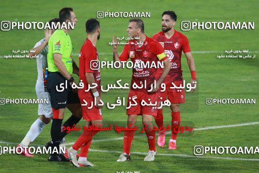 1536982, Tehran, Iran, Iran Football Pro League، Persian Gulf Cup، Week 25، Second Leg، Persepolis 1 v 0 Foulad Khouzestan on 2020/07/18 at Azadi Stadium