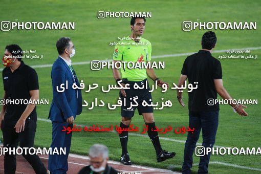 1537020, Tehran, Iran, Iran Football Pro League، Persian Gulf Cup، Week 25، Second Leg، Persepolis 1 v 0 Foulad Khouzestan on 2020/07/18 at Azadi Stadium