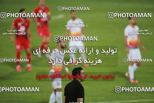 1536817, Tehran, Iran, Iran Football Pro League، Persian Gulf Cup، Week 25، Second Leg، Persepolis 1 v 0 Foulad Khouzestan on 2020/07/18 at Azadi Stadium