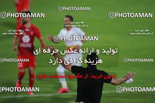 1537060, Tehran, Iran, Iran Football Pro League، Persian Gulf Cup، Week 25، Second Leg، Persepolis 1 v 0 Foulad Khouzestan on 2020/07/18 at Azadi Stadium