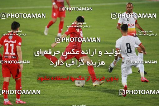 1536991, Tehran, Iran, Iran Football Pro League، Persian Gulf Cup، Week 25، Second Leg، Persepolis 1 v 0 Foulad Khouzestan on 2020/07/18 at Azadi Stadium