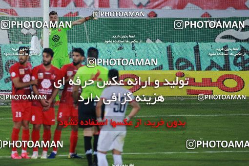 1537012, Tehran, Iran, Iran Football Pro League، Persian Gulf Cup، Week 25، Second Leg، Persepolis 1 v 0 Foulad Khouzestan on 2020/07/18 at Azadi Stadium