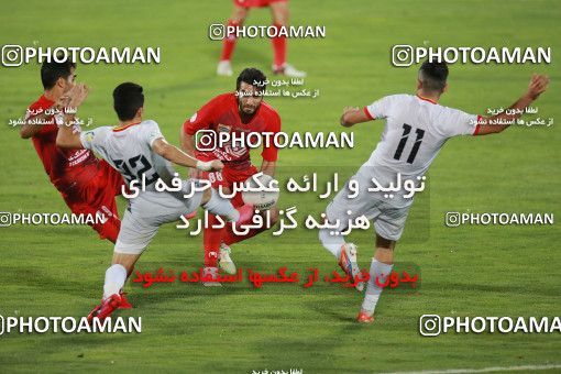 1536967, Tehran, Iran, Iran Football Pro League، Persian Gulf Cup، Week 25، Second Leg، Persepolis 1 v 0 Foulad Khouzestan on 2020/07/18 at Azadi Stadium