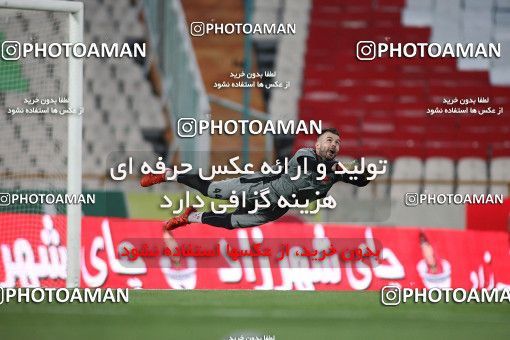 1719258, Tehran, Iran, Iran Football Pro League، Persian Gulf Cup، Week 25، Second Leg، Persepolis 1 v 0 Foulad Khouzestan on 2020/07/18 at Azadi Stadium