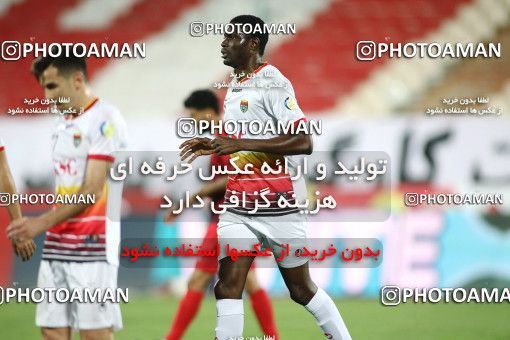 1719284, Tehran, Iran, Iran Football Pro League، Persian Gulf Cup، Week 25، Second Leg، Persepolis 1 v 0 Foulad Khouzestan on 2020/07/18 at Azadi Stadium