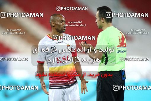 1719336, Tehran, Iran, Iran Football Pro League، Persian Gulf Cup، Week 25، Second Leg، Persepolis 1 v 0 Foulad Khouzestan on 2020/07/18 at Azadi Stadium