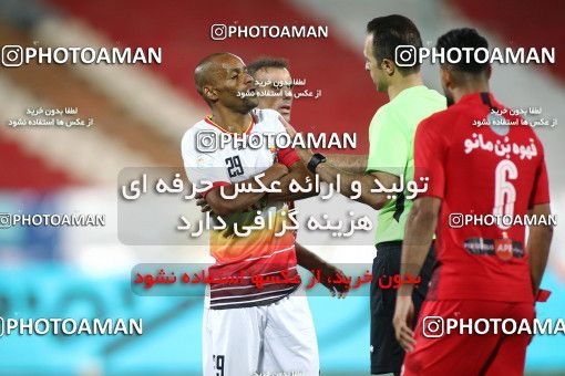 1719323, Tehran, Iran, Iran Football Pro League، Persian Gulf Cup، Week 25، Second Leg، Persepolis 1 v 0 Foulad Khouzestan on 2020/07/18 at Azadi Stadium