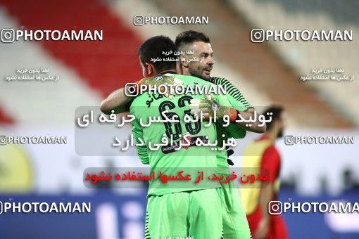 1719253, Tehran, Iran, Iran Football Pro League، Persian Gulf Cup، Week 25، Second Leg، Persepolis 1 v 0 Foulad Khouzestan on 2020/07/18 at Azadi Stadium