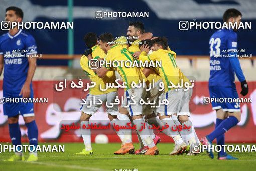 1541245, Tehran, , لیگ برتر فوتبال ایران، Persian Gulf Cup، Week 5، First Leg، Esteghlal 1 v 1 Sanat Naft Abadan on 2020/12/07 at Azadi Stadium