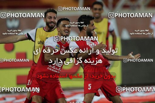 1545777, Tehran, Iran, Semi-Finals جام حذفی فوتبال ایران, Khorramshahr Cup, Persepolis (3) 2 v 2 (6) Esteghlal on 2020/08/26 at Azadi Stadium