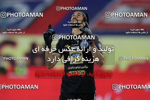 1545859, Tehran, Iran, Semi-Finals جام حذفی فوتبال ایران, Khorramshahr Cup, Persepolis (3) 2 v 2 (6) Esteghlal on 2020/08/26 at Azadi Stadium