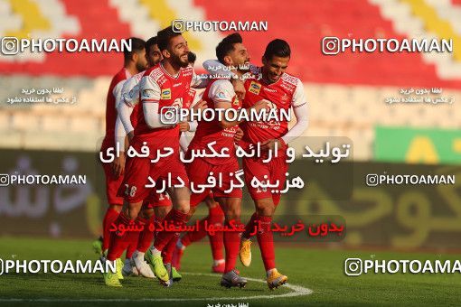1553088, Tehran, Iran, لیگ برتر فوتبال ایران، Persian Gulf Cup، Week 6، First Leg، Persepolis 1 v 1 Zob Ahan Esfahan on 2020/12/31 at Azadi Stadium
