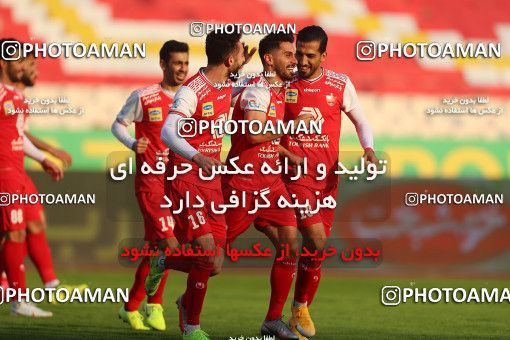 1553107, Tehran, Iran, لیگ برتر فوتبال ایران، Persian Gulf Cup، Week 6، First Leg، Persepolis 1 v 1 Zob Ahan Esfahan on 2020/12/31 at Azadi Stadium