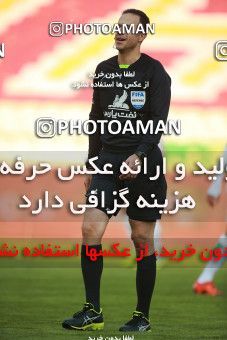 1548271, Tehran, Iran, لیگ برتر فوتبال ایران، Persian Gulf Cup، Week 6، First Leg، Persepolis 1 v 1 Zob Ahan Esfahan on 2020/12/31 at Azadi Stadium